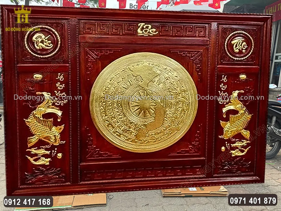 H&igrave;nh ảnh nh&igrave;n nghi&ecirc;ng của bức tranh mặt trống đ&ocirc;i c&aacute; ch&eacute;p